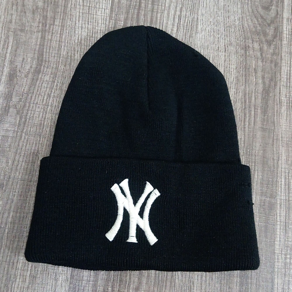 NY Logo Distressed Black White Embroidered Beanie Hat